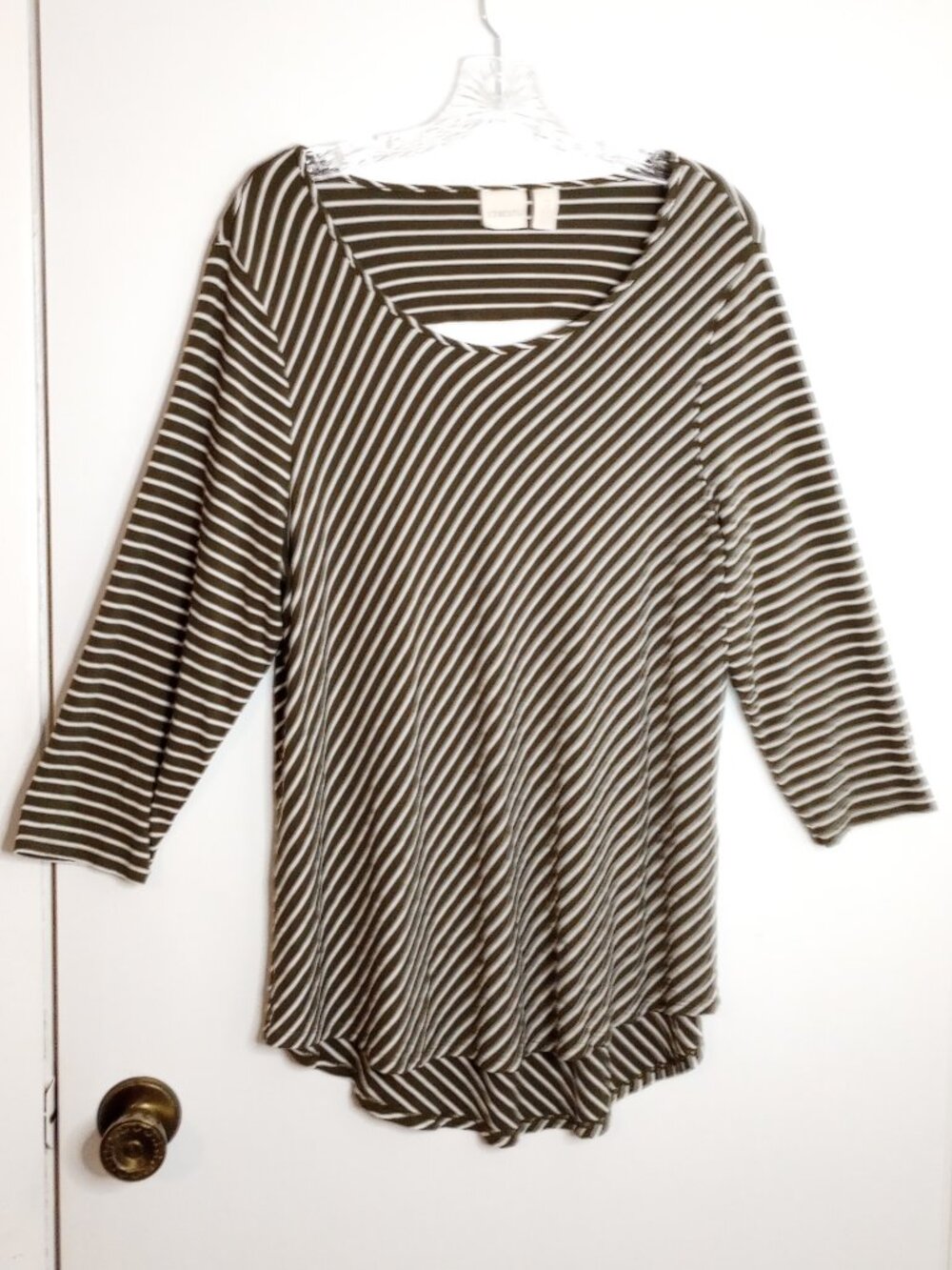 Chico's Olive Green Diagonal Stripe Back Cutout Tunic Top Sz 2